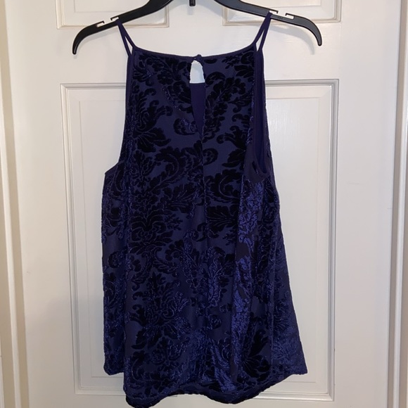 Cable & Gauge Navy Blue Damask Velvet Overlay Halter Top - Picture 5 of 12